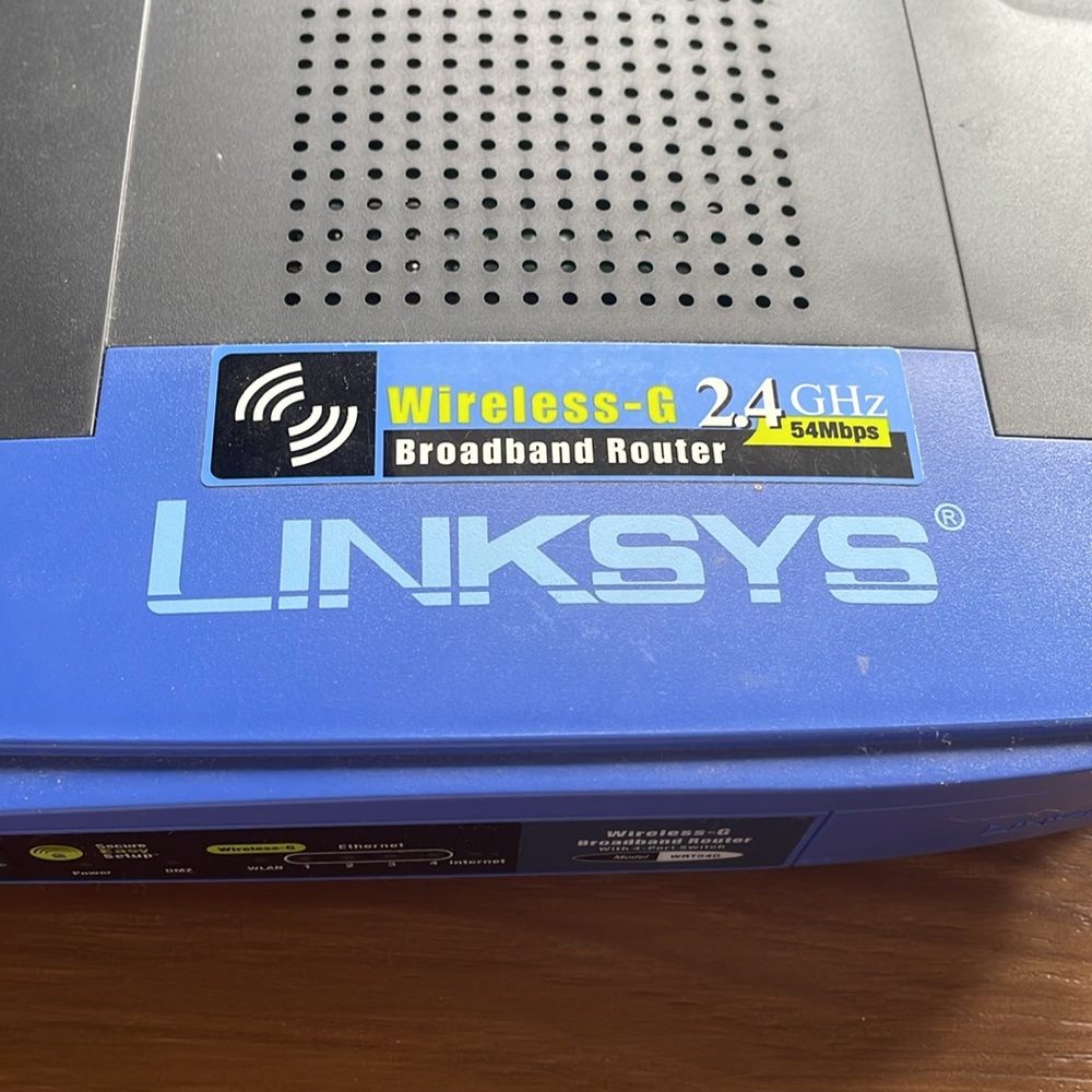 Linksys Wireless Broadband Router - Picture 2 of 7